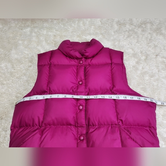 Lands' End Medium 10/12 Goose Down Feather Puffer Vest Berry Pink (Purple Pink) - Picture 6 of 10